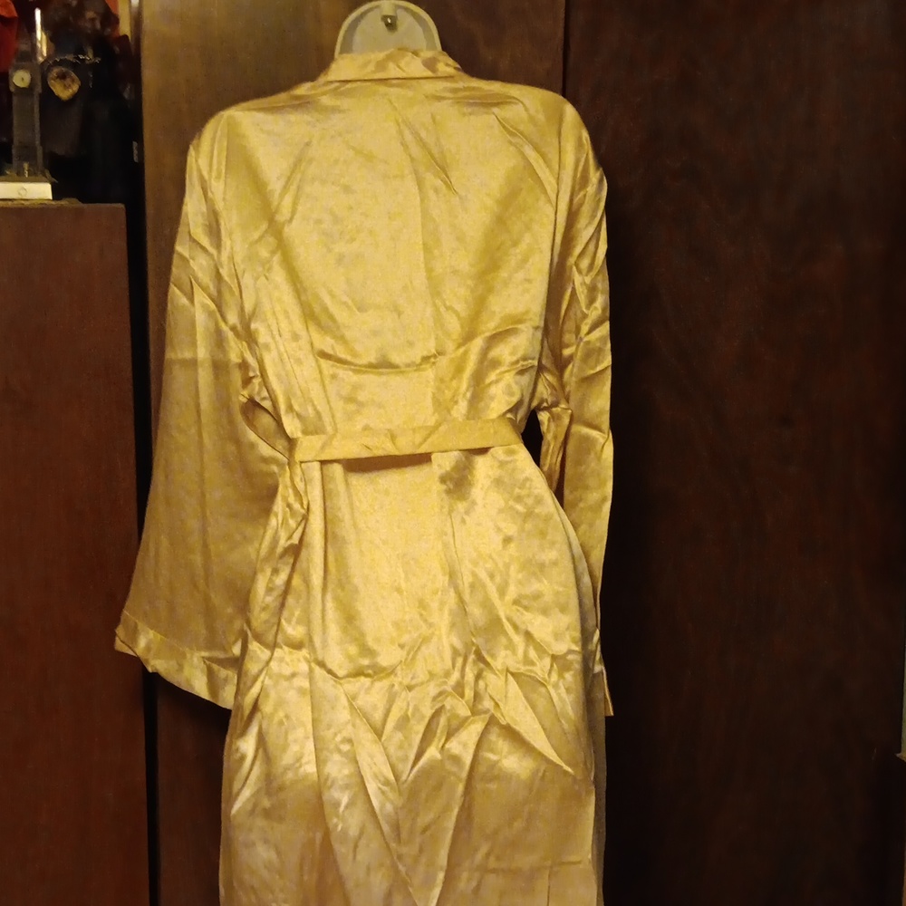 NWOT LINDA HARTMAN INTIMATES ROSE CHEMISE AND ROBE LARGE - Picture 6 of 12